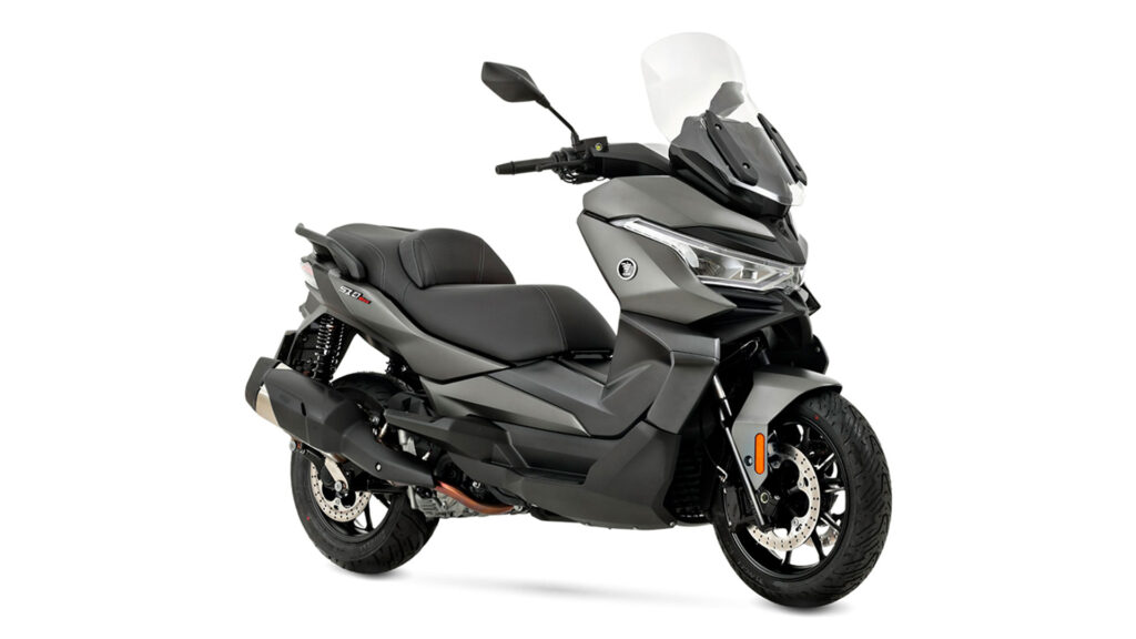 BMW C 400 vs VOGE SR4 Radar