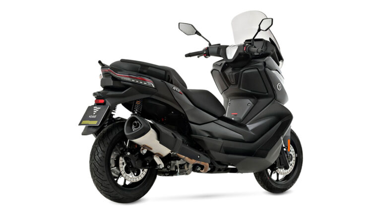 BMW C 400 vs VOGE SR4 Radar