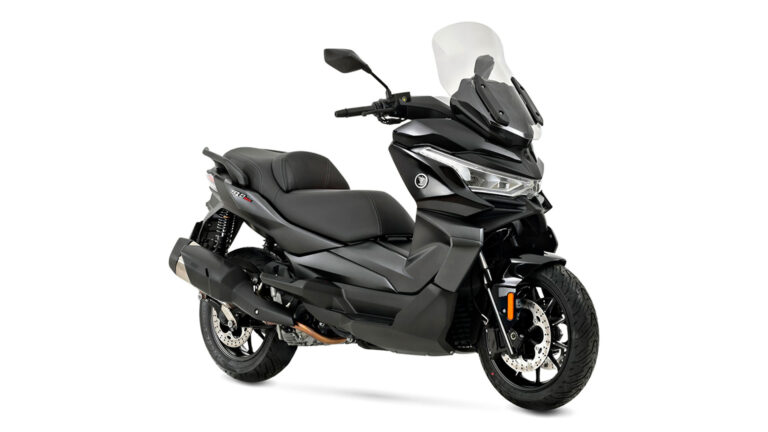BMW C 400 vs VOGE SR4 Radar