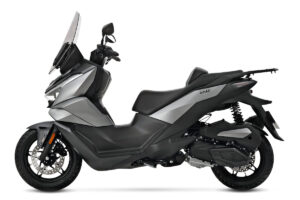 Zuinige motorscooter Voge SR3